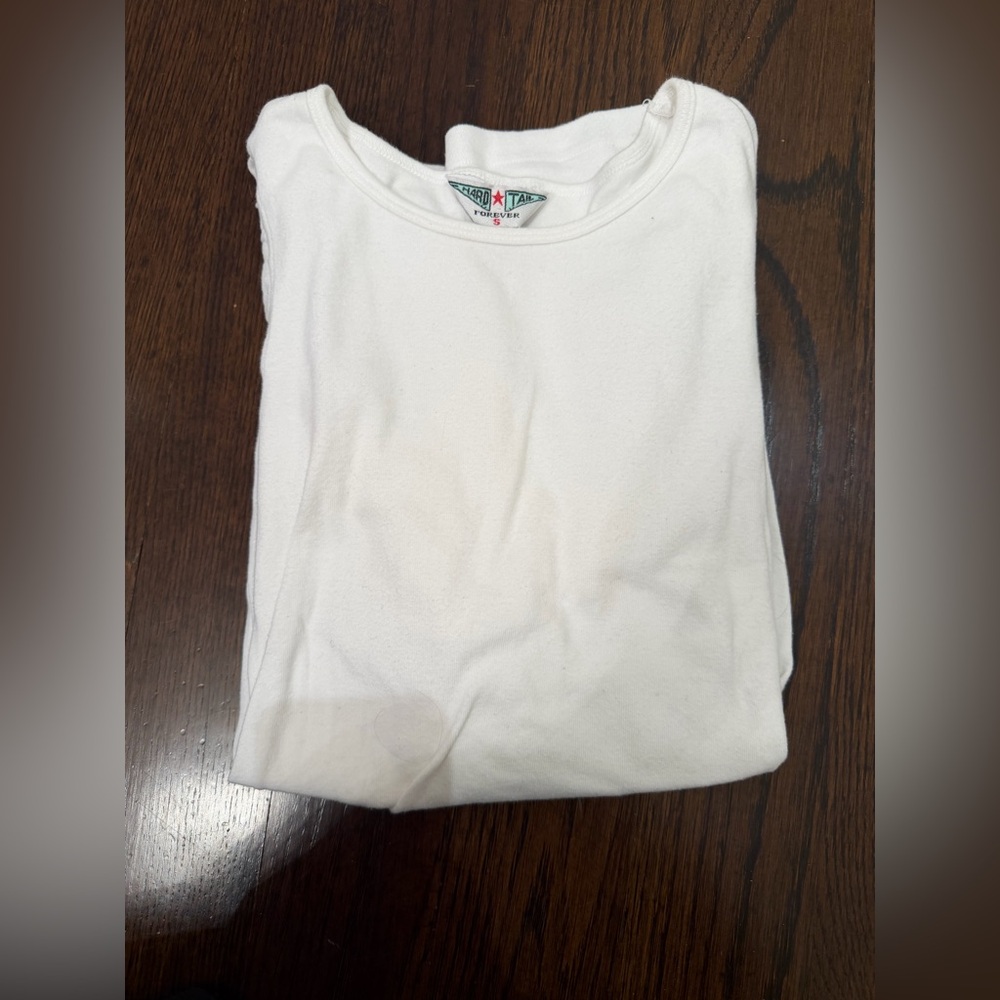 Womans hard tail bubble sleeve white t shirt